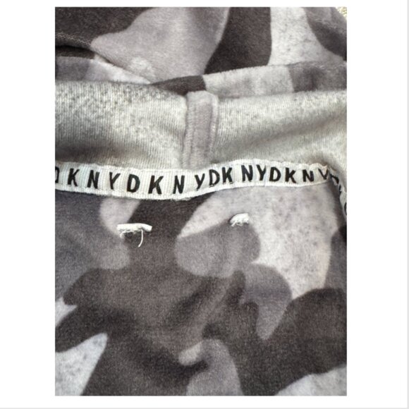 DKNY Super Soft Gray Camo Jogger Set - Picture 5 of 5